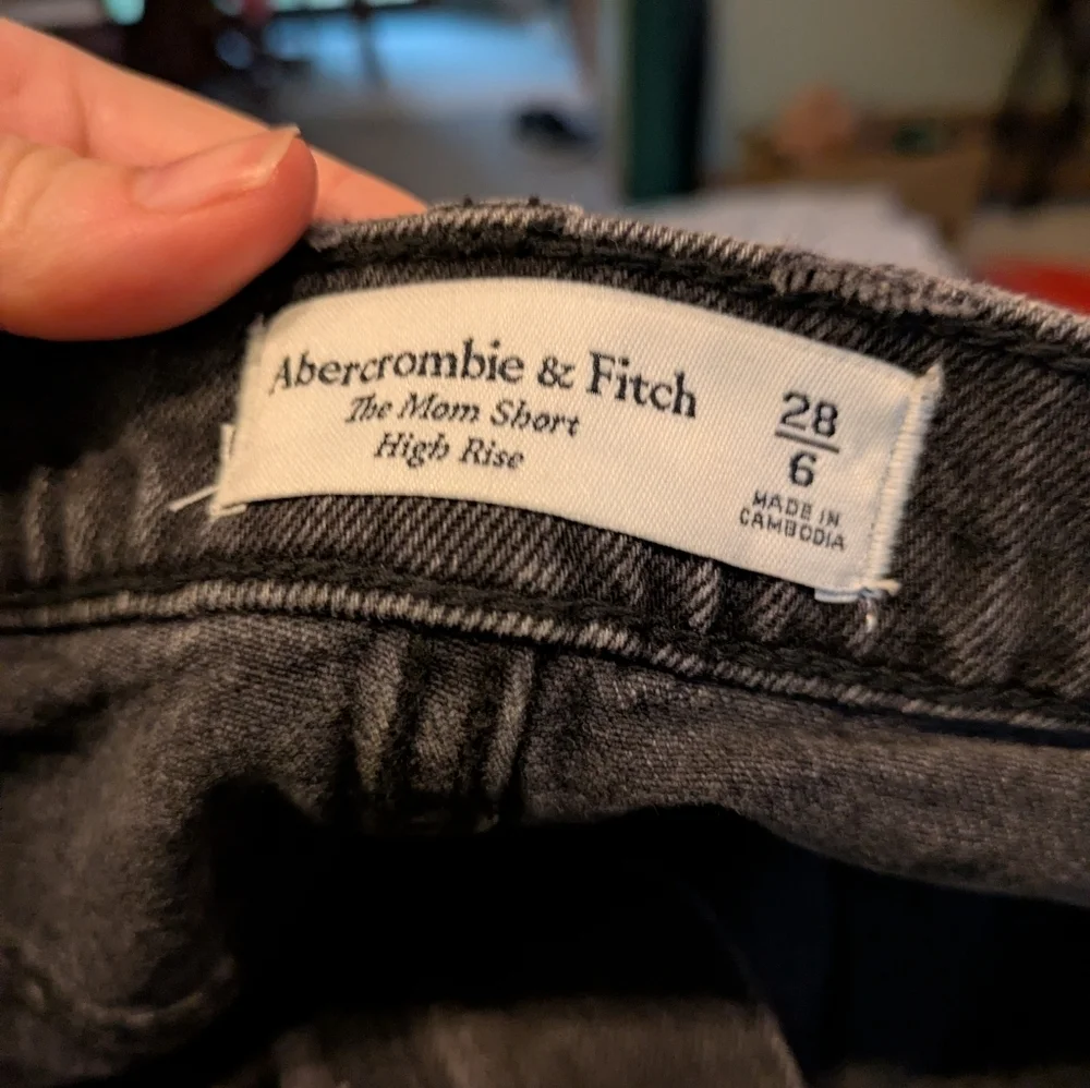 NWT The Mom Short High Rise - Picture 9 of 9
